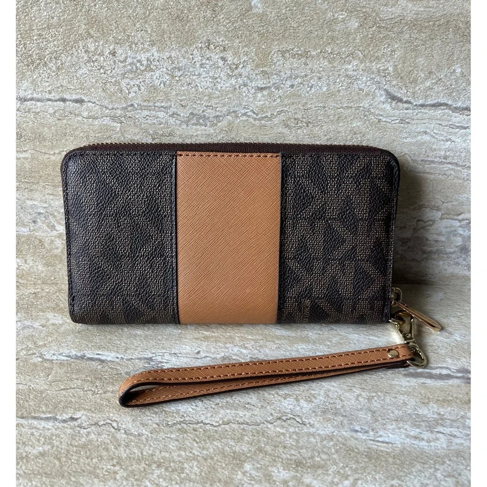 Michael Kors Wristlet Wallet Womens One Size Brown Signature Logo Zip Around
